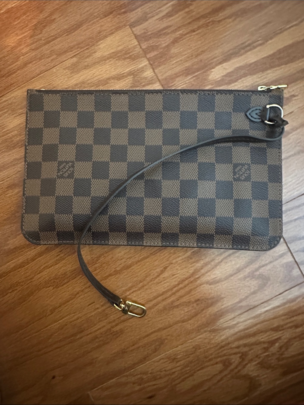 Louis Vuitton Neverfull MM Pochette Damier Ebene Red Wristlet Authentic